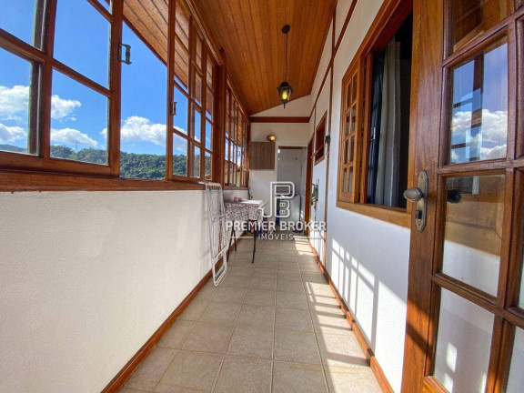 Imagem Casa com 3 Quartos à Venda, 237 m² em Albuquerque - Teresópolis Imagem Casa com 3 Quartos à Venda, 237 m² em Albuquerque - Teresópolis