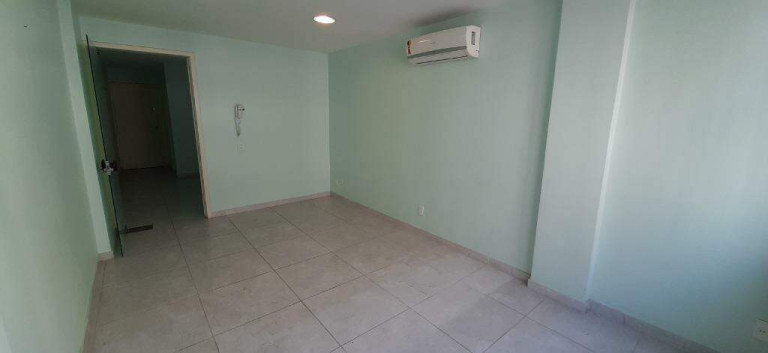 Imagem Sala Comercial à Venda, 34 m² em Copacabana - Rio De Janeiro Imagem Sala Comercial à Venda, 34 m² em Copacabana - Rio De Janeiro