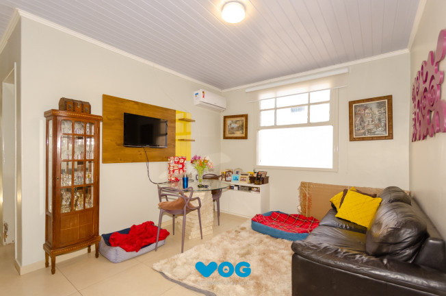 Imagem Imóvel com 2 Quartos à Venda, 57 m² em Petrópolis - Porto Alegre Imagem Imóvel com 2 Quartos à Venda, 57 m² em Petrópolis - Porto Alegre