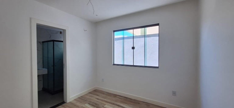 Imagem Casa com 3 Quartos à Venda, 300 m² em Santa Cruz - Rio De Janeiro Imagem Casa com 3 Quartos à Venda, 300 m² em Santa Cruz - Rio De Janeiro