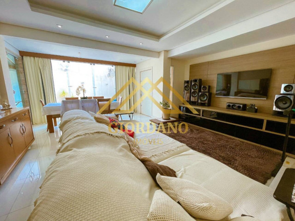 Imagem Casa com 3 Quartos à Venda, 360 m² em Canto Do Forte - Praia Grande Imagem Casa com 3 Quartos à Venda, 360 m² em Canto Do Forte - Praia Grande