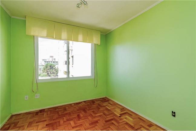 Imagem Imóvel com 4 Quartos à Venda, em Jardim Floresta - Porto Alegre Imagem Imóvel com 4 Quartos à Venda, em Jardim Floresta - Porto Alegre