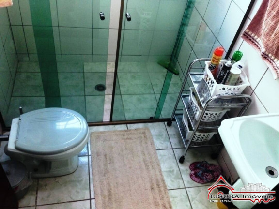 Imagem Casa com 3 Quartos à Venda, 190 m² em Cidade Jardim - Jacareí Imagem Casa com 3 Quartos à Venda, 190 m² em Cidade Jardim - Jacareí