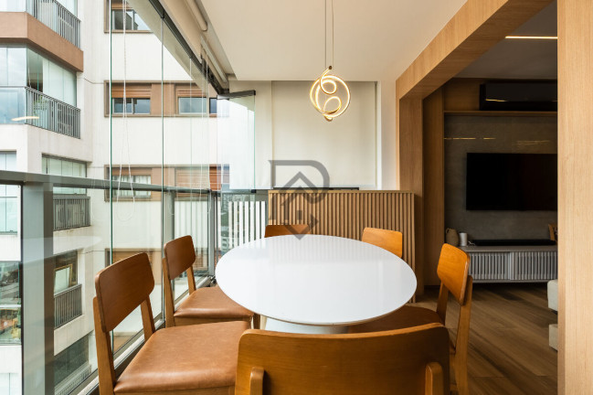 Imagem Apartamento com 2 Quartos à Venda, 64 m² em Moema - São Paulo
