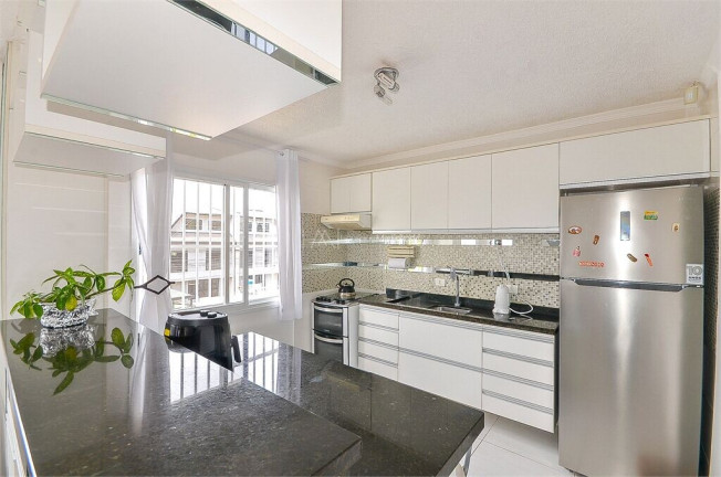 Imagem Casa com 4 Quartos à Venda, 307 m² em São Lourenço - Curitiba