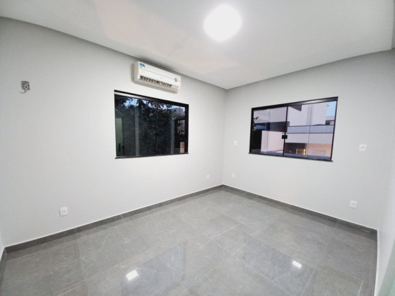Imagem Casa com 3 Quartos à Venda, 261 m² em Ponta Negra - Manaus