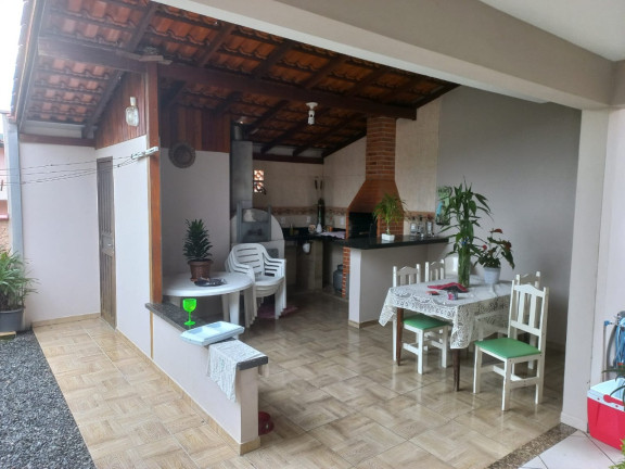 Imagem Casa com 4 Quartos à Venda, 260 m² em Aventureiro - Joinville