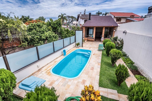 Imagem Imóvel com 4 Quartos à Venda,  em Sarandi - Porto Alegre