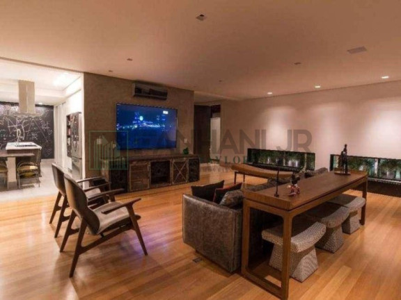 Casa com 4 Quartos à Venda, 478 m² em Jardim Europa - São Paulo