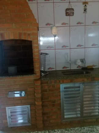 Imagem Chácara com 3 Quartos à Venda, 3.098 m² em Parque Dos Pinheiros - Botucatu
