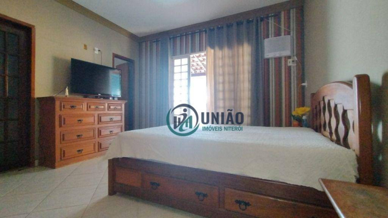 Imagem Casa com 3 Quartos à Venda, 339 m² em Pita - São Gonçalo Imagem Casa com 3 Quartos à Venda, 339 m² em Pita - São Gonçalo