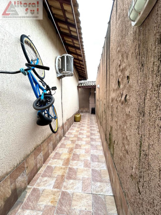 Imagem Casa com 2 Quartos à Venda, em Maracanã - Praia Grande Imagem Casa com 2 Quartos à Venda, em Maracanã - Praia Grande