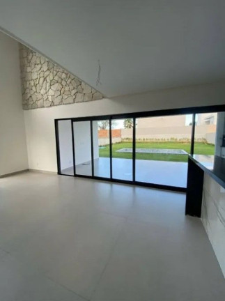 Imagem Casa com 4 Quartos à Venda, 242 m² em Guarajuba - Camaçari
