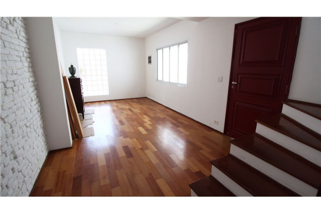Imagem Casa com 2 Quartos à Venda, em Chácara Santo Antônio (zona Sul) - São Paulo Imagem Casa com 2 Quartos à Venda, em Chácara Santo Antônio (zona Sul) - São Paulo