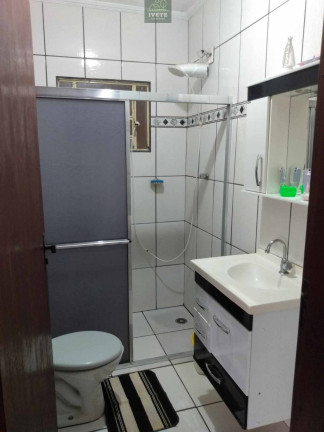 Imagem Casa com 2 Quartos à Venda, 250 m²