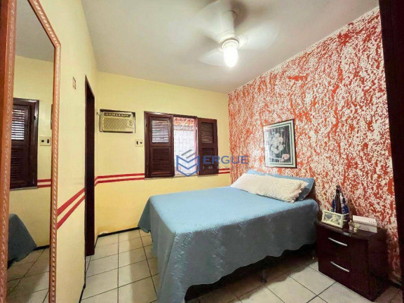 Imagem Casa com 4 Quartos à Venda, 247 m² em Maraponga - Fortaleza Imagem Casa com 4 Quartos à Venda, 247 m² em Maraponga - Fortaleza