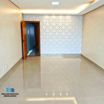 Imagem Casa com 4 Quartos à Venda, 215 m² em Jd Planalto - Goiânia