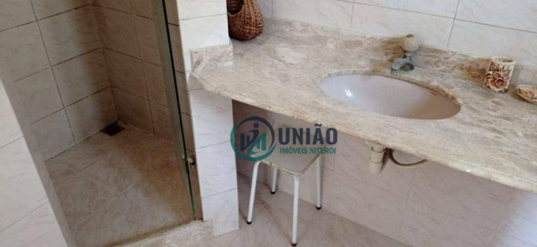 Imagem Casa com 4 Quartos à Venda, 320 m² em Maria Paula - São Gonçalo Imagem Casa com 4 Quartos à Venda, 320 m² em Maria Paula - São Gonçalo