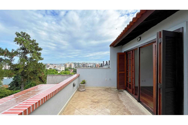 Imagem Casa com 3 Quartos à Venda, em Tristeza - Porto Alegre Imagem Casa com 3 Quartos à Venda, em Tristeza - Porto Alegre
