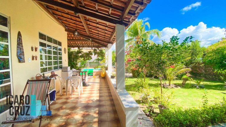 Imagem Casa com 3 Quartos à Venda, 374 m² em Centro - Lauro De Freitas