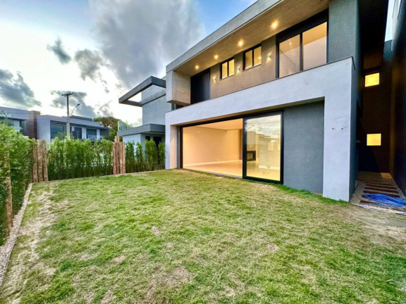 Imagem Casa com 4 Quartos à Venda, em -- - Capao Da Canoa Imagem Casa com 4 Quartos à Venda, em -- - Capao Da Canoa