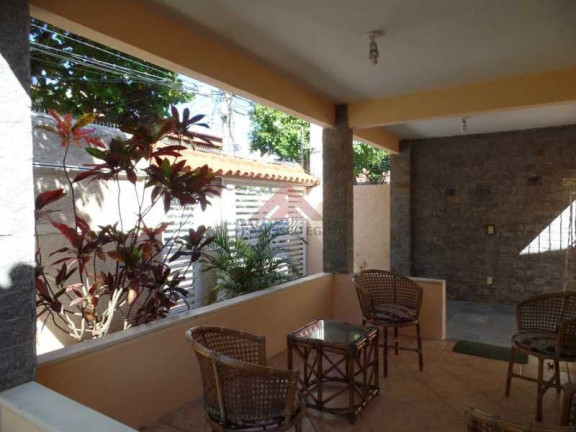 Imagem Casa com 3 Quartos à Venda, 198 m² em São Francisco - Niterói Imagem Casa com 3 Quartos à Venda, 198 m² em São Francisco - Niterói