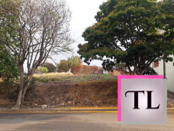 Terreno à Venda, 600 m² em Vila Togni - Poços De Caldas