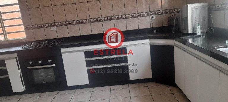 Imagem Casa com 3 Quartos à Venda, 360 m² em Jardim Maria Amélia - Jacareí Imagem Casa com 3 Quartos à Venda, 360 m² em Jardim Maria Amélia - Jacareí