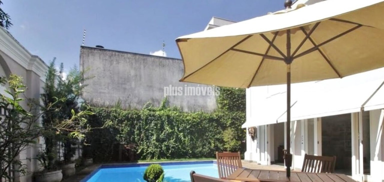 Imagem Casa com 5 Quartos à Venda, 320 m² em Jardim Guedala - São Paulo
