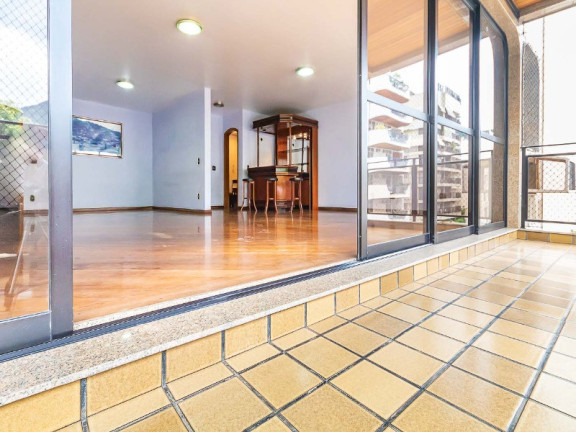 Imagem Apartamento com 4 Quartos à Venda, 220 m² em Tijuca - Tijuca