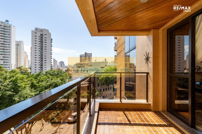 Imagem Apartamento com 4 Quartos à Venda, 250 m² em Aclimação - São Paulo