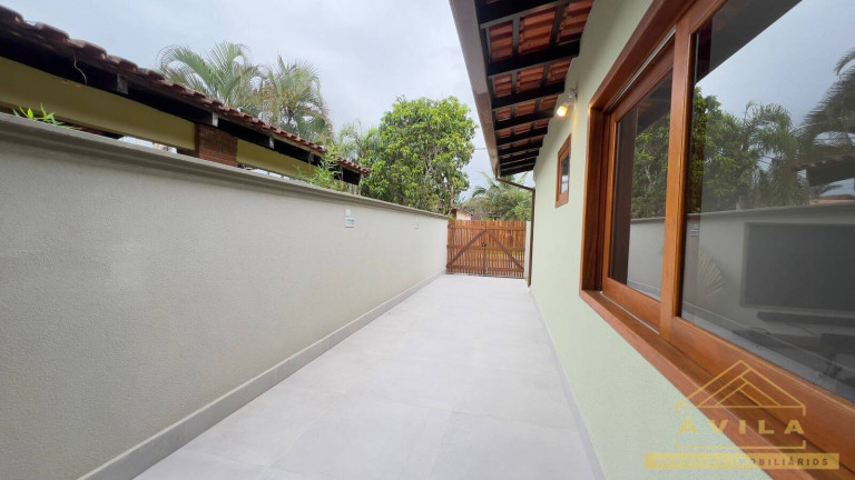 Imagem Casa com 4 Quartos à Venda, em Bertioga Imagem Casa com 4 Quartos à Venda, em Bertioga