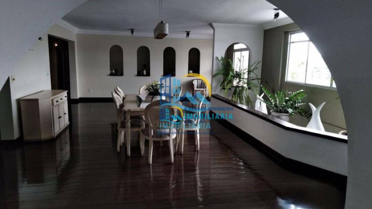 Apartamento com 4 Quartos à Venda ou Locação,  em Centro - Caraguatatuba