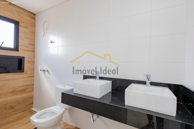 Imagem Casa com 3 Quartos à Venda, 119 m² em Hauer - Curitiba Imagem Casa com 3 Quartos à Venda, 119 m² em Hauer - Curitiba