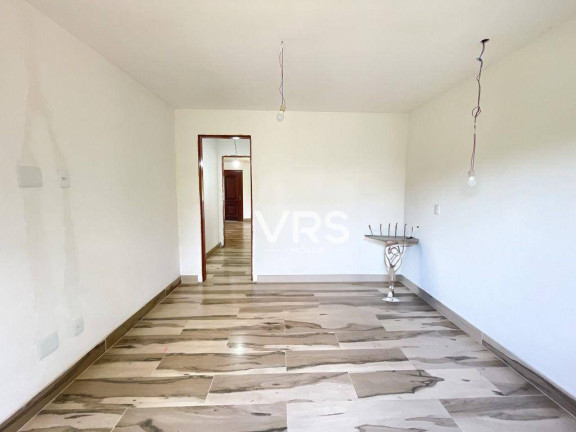 Imagem Casa com 4 Quartos à Venda, 275 m² em Três Córregos - Teresópolis Imagem Casa com 4 Quartos à Venda, 275 m² em Três Córregos - Teresópolis