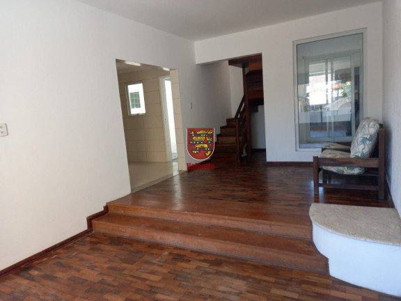 Imagem Sobrado com 3 Quartos à Venda, 304 m² em Balneário - Florianópolis Imagem Sobrado com 3 Quartos à Venda, 304 m² em Balneário - Florianópolis