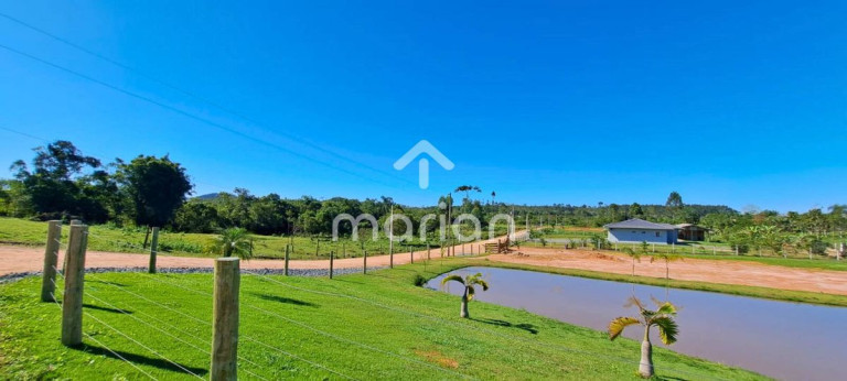 Terreno à Venda, 3.000 m² em Medeirinhos - Balneário Piçarras