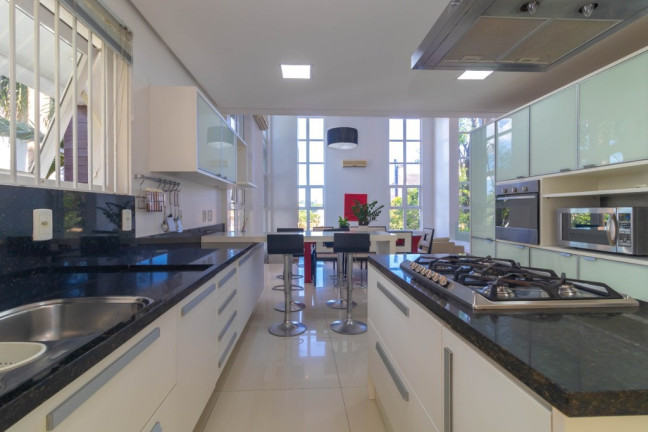 Imagem Casa com 3 Quartos à Venda, 389 m² em Boa Vista - Porto Alegre
