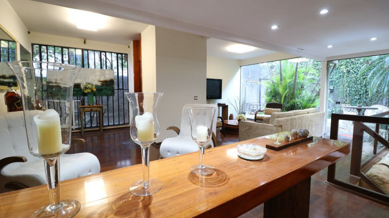 Imagem Casa com 5 Quartos à Venda,  em Vila Mariana - São Paulo