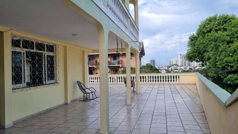 Imagem Casa com 4 Quartos para Alugar, 300 m² em Adrianópolis - Manaus Imagem Casa com 4 Quartos para Alugar, 300 m² em Adrianópolis - Manaus
