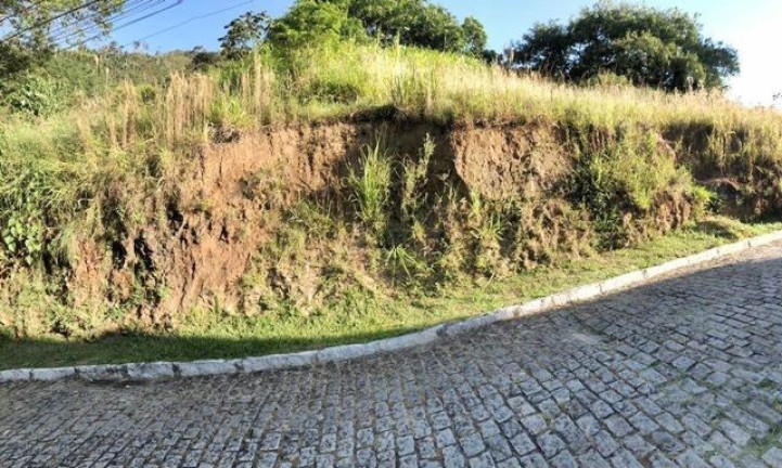 Terreno à Venda, 322 m² em Tijuca - Teresópolis