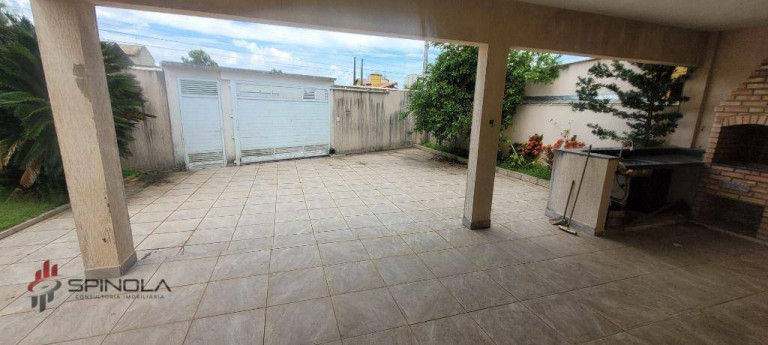 Sobrado com 4 Quartos à Venda, 180 m² em Solemar - Praia Grande