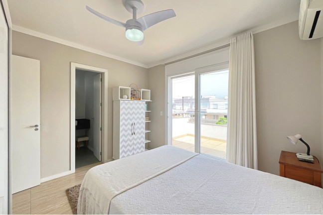 Imagem Casa com 3 Quartos à Venda, 154 m² em Hípica - Porto Alegre Imagem Casa com 3 Quartos à Venda, 154 m² em Hípica - Porto Alegre