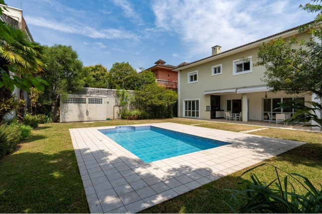 Casa com 4 Quartos à Venda, 613 m² em Jardim Leonor - São Paulo