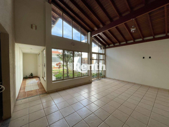 Casa com 4 Quartos à Venda, 259 m² em Vila Aparecida - Rio Claro