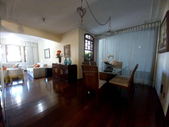 Imagem Casa com 7 Quartos à Venda, 383 m² em Jardim Normandia - Volta Redonda Imagem Casa com 7 Quartos à Venda, 383 m² em Jardim Normandia - Volta Redonda
