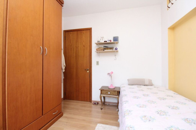 Imagem Imóvel com 3 Quartos à Venda, 174 m² em Petrópolis - Porto Alegre