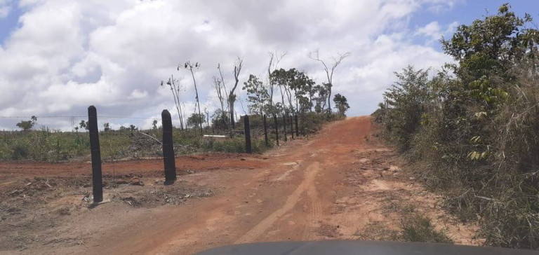 Imagem Terreno à Venda, 300 m² em Arembepe - Camaçari Imagem Terreno à Venda, 300 m² em Arembepe - Camaçari