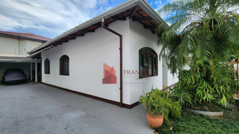 Imagem Casa com 3 Quartos à Venda, 100 m² em Dom Bosco - Itajaí