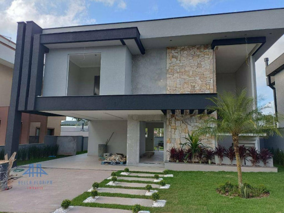 Casa com 3 Quartos à Venda, 272 m² em São João Do Rio Vermelho - Florianópolis